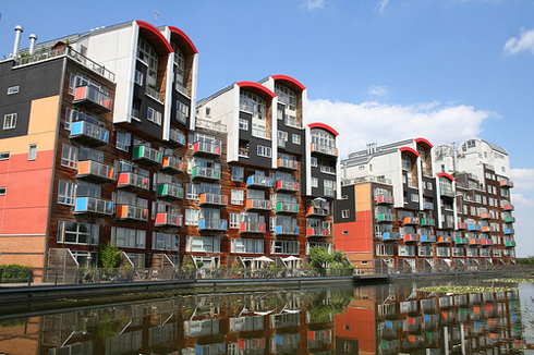 01_Millenium_Village,_Greenwich,_London